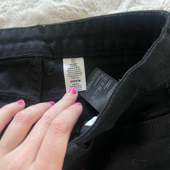 H&M Plain Black Skinny Jeans - Picture 2 of 3